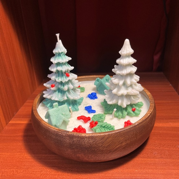 Christmas tree scented candle - Picture 3 of 3